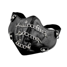 Masque fétiche à chaînes