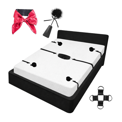 Restriction pour lit avec boucle d'attache croisée, bandeau et cravache à plume