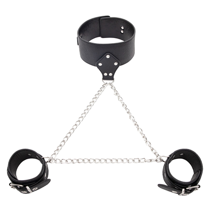 Ensemble collier et menottes reliées