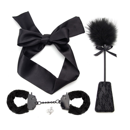 Ensemble menottes bandeau et caresses