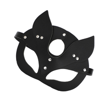 Masque allure féline accents argentés