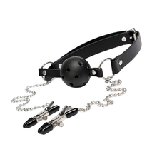 Ensemble bâillon à balle et pinces a mamelons