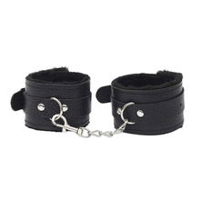 Soft-lined handcuffs
