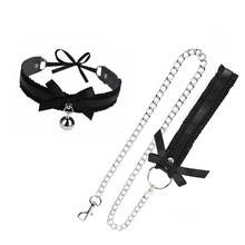 Collier coquet à grelot et laisse