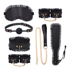 Ensemble soumission et séduction à dentelle